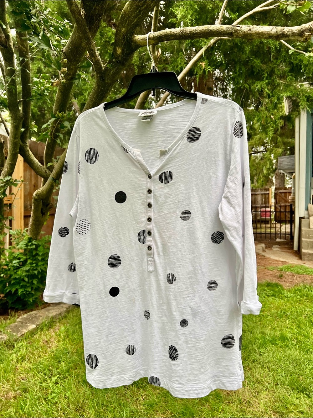 Wild Palms Black & White Circles Motif Henley Top Size M 100% Cotton
